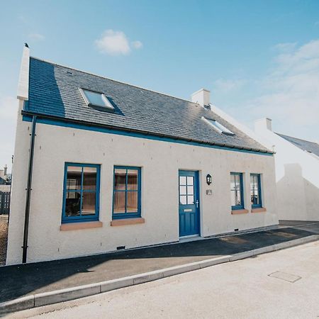 The Seafield Arms Hotel Cullen - Self Catering Bagian luar foto