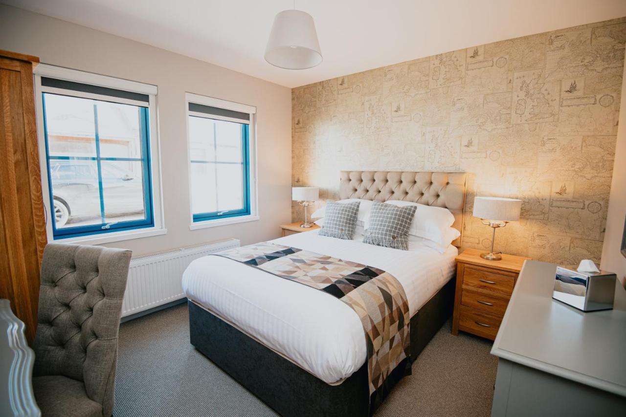The Seafield Arms Hotel Cullen - Self Catering Bagian luar foto